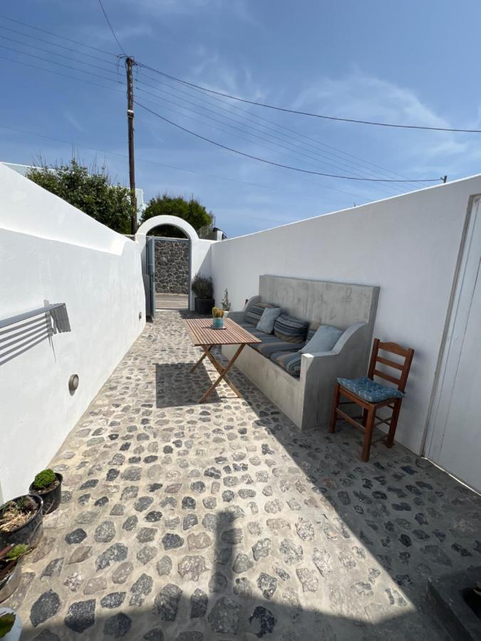 Poli Cave House Santorini